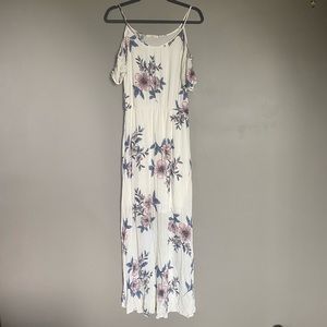 Floral maxi dress with off the shoulder sleeves